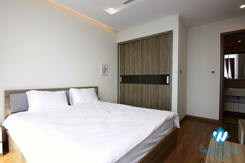 Modern 2-bedroom apartment with beautiful view in Vinhomes Metropolis